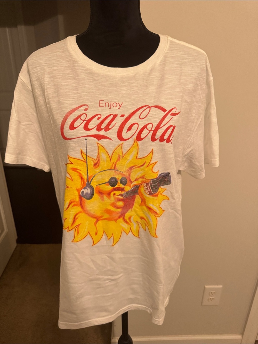 Lucky Brand white t-shirt with vintage Coca-Cola sun graphic. Size large. NWT